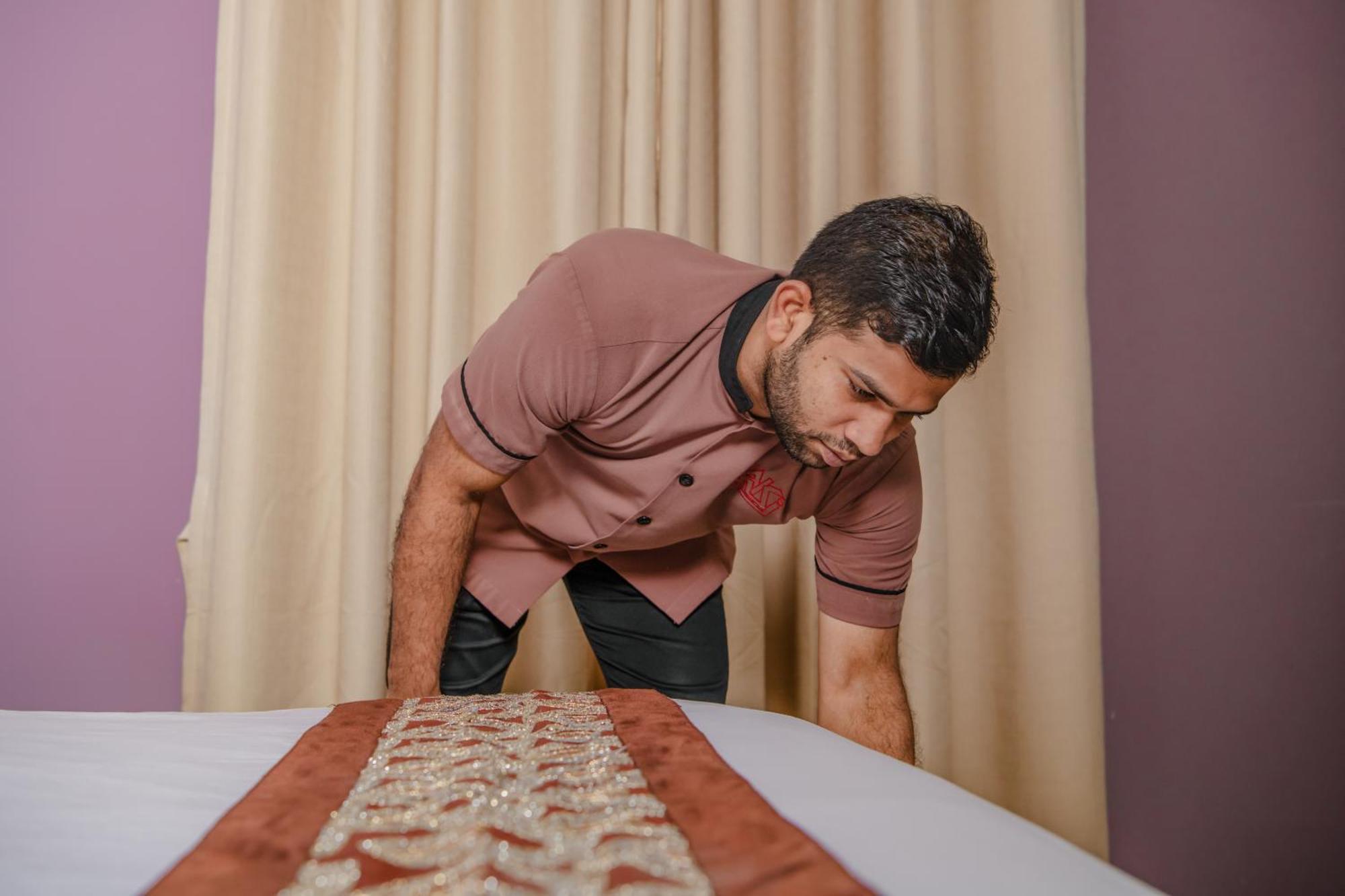 Zaki Hotel Apartment Sur Luaran gambar