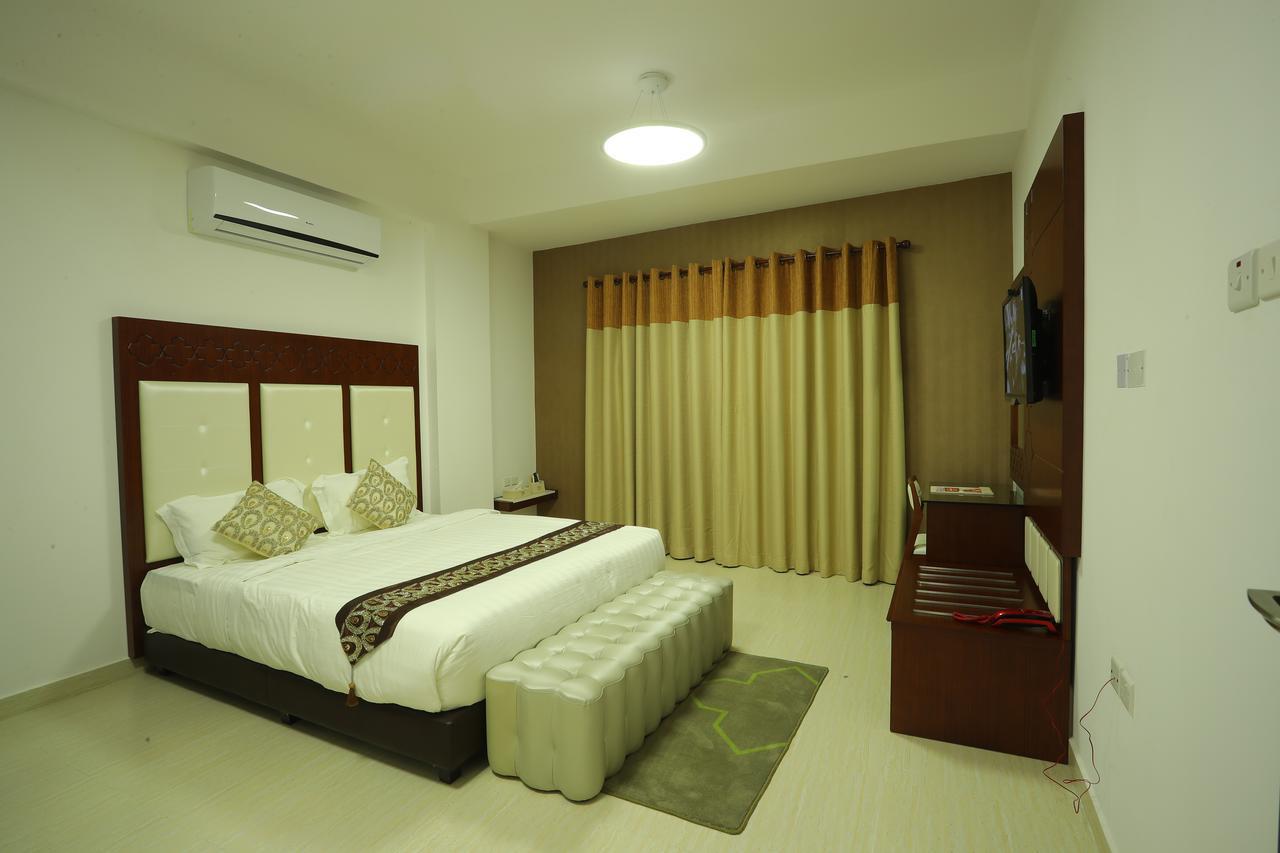 Zaki Hotel Apartment Sur Luaran gambar