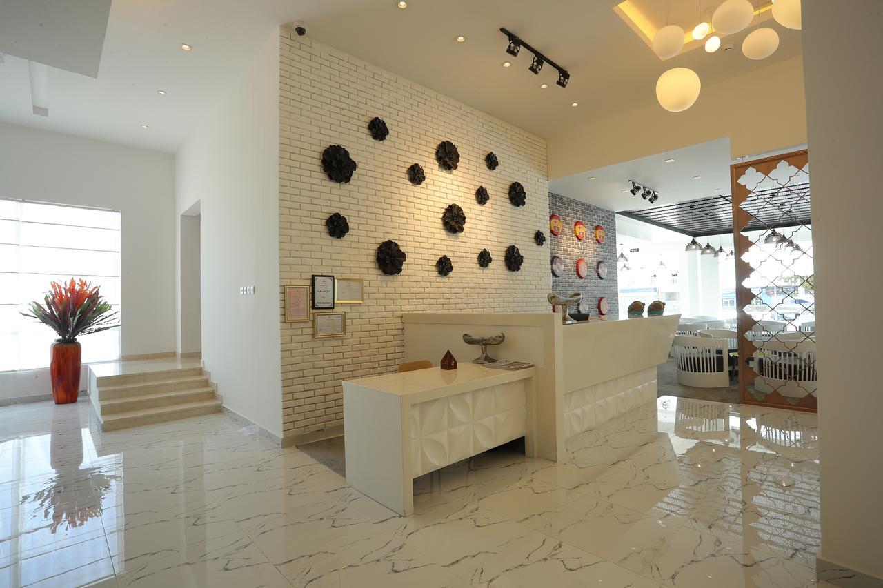 Zaki Hotel Apartment Sur Luaran gambar