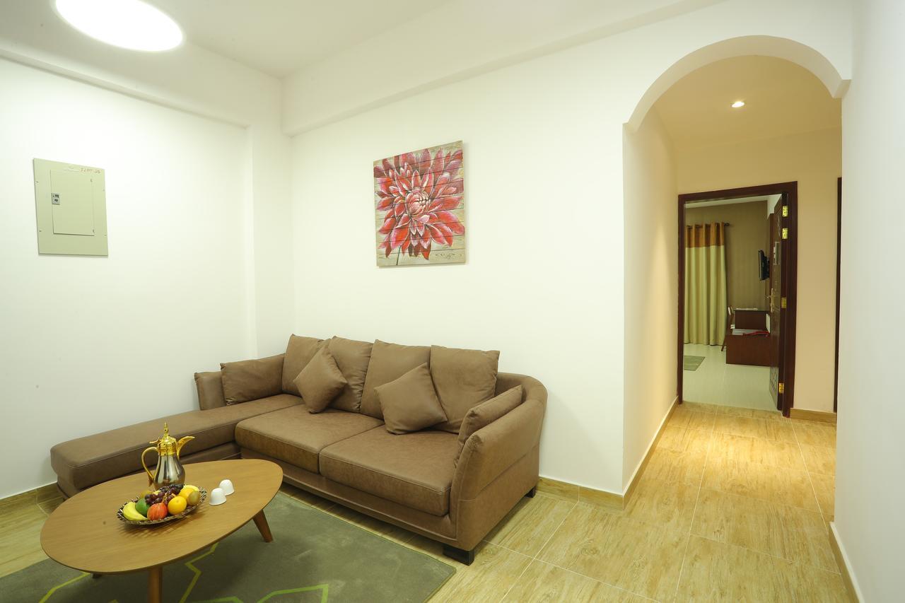Zaki Hotel Apartment Sur Luaran gambar