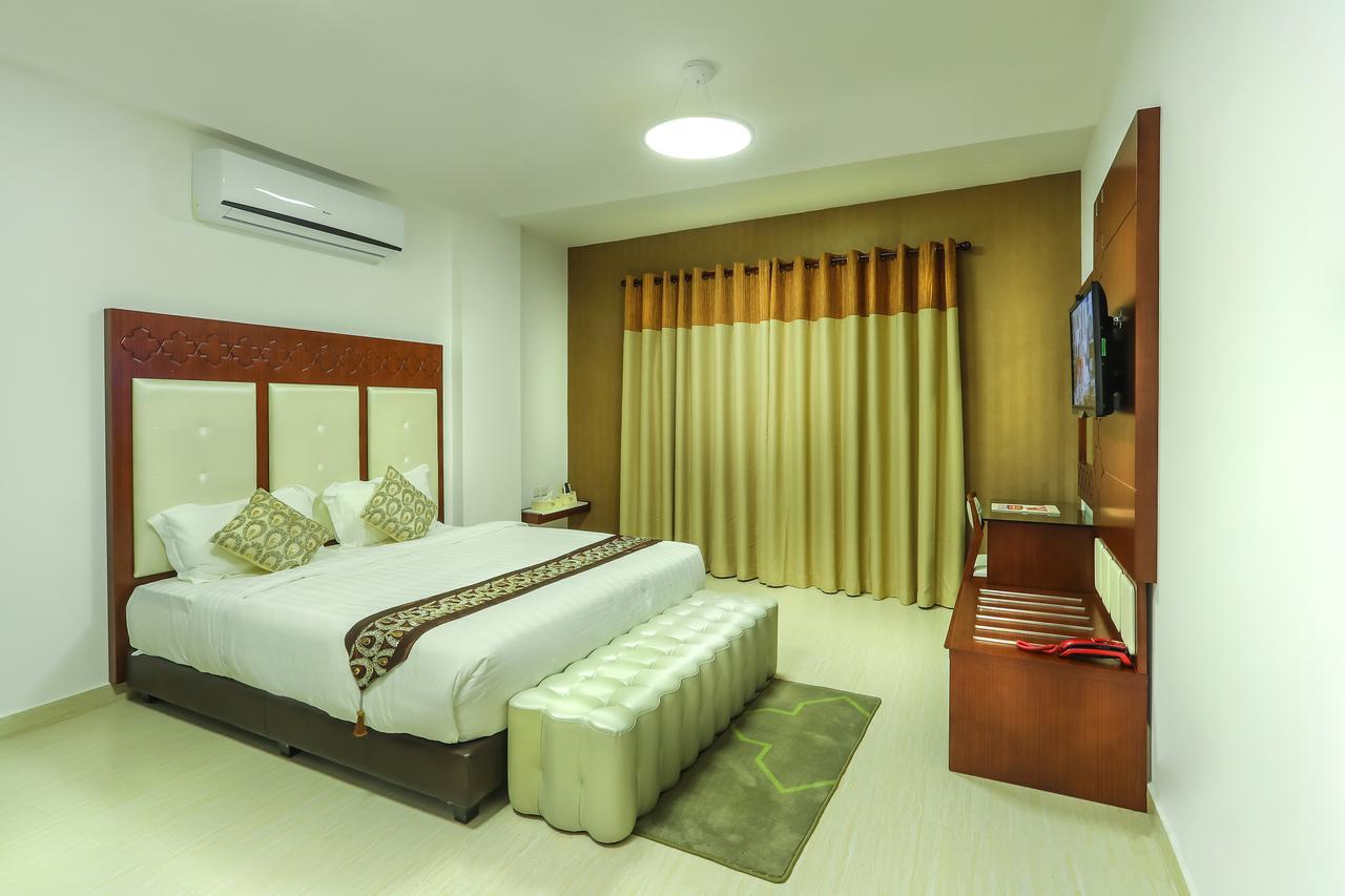 Zaki Hotel Apartment Sur Luaran gambar
